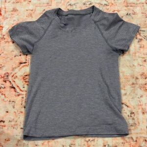 lululemon athletica striped grey women’s swiftly shirt